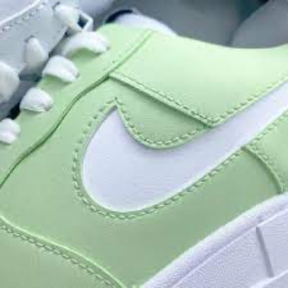 Meet your Posher, Riley